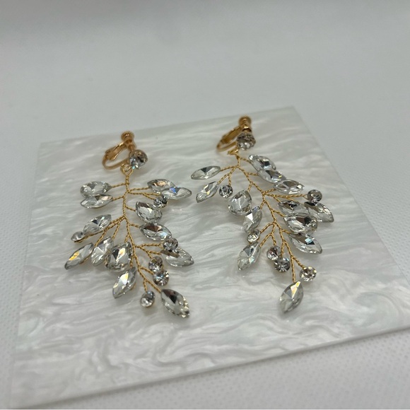 Earrings‎ - Picture 4 of 6